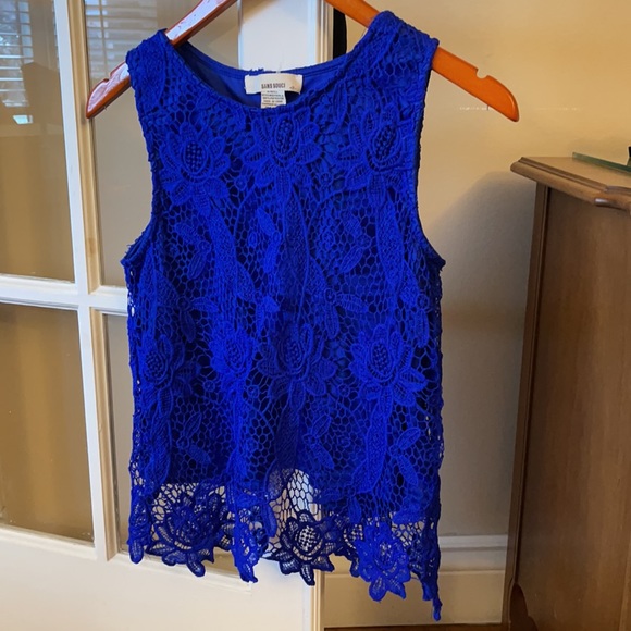 Blue Top with open back - Picture 2 of 3